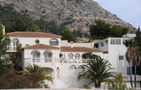Luxurious villa with brilliant sea views!